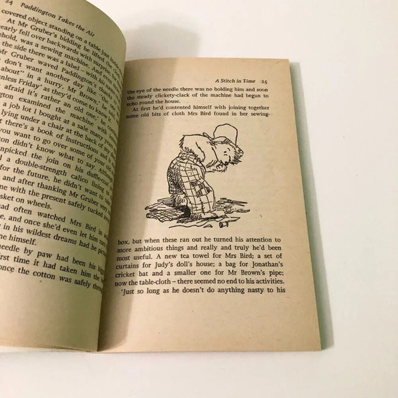 Vtg 1974 Paddington Bear  Takes The Air Armada Lion Book Paperback Michael Bond - Picture 14 of 16